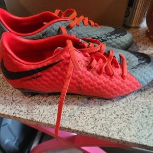 Ladies football cleats